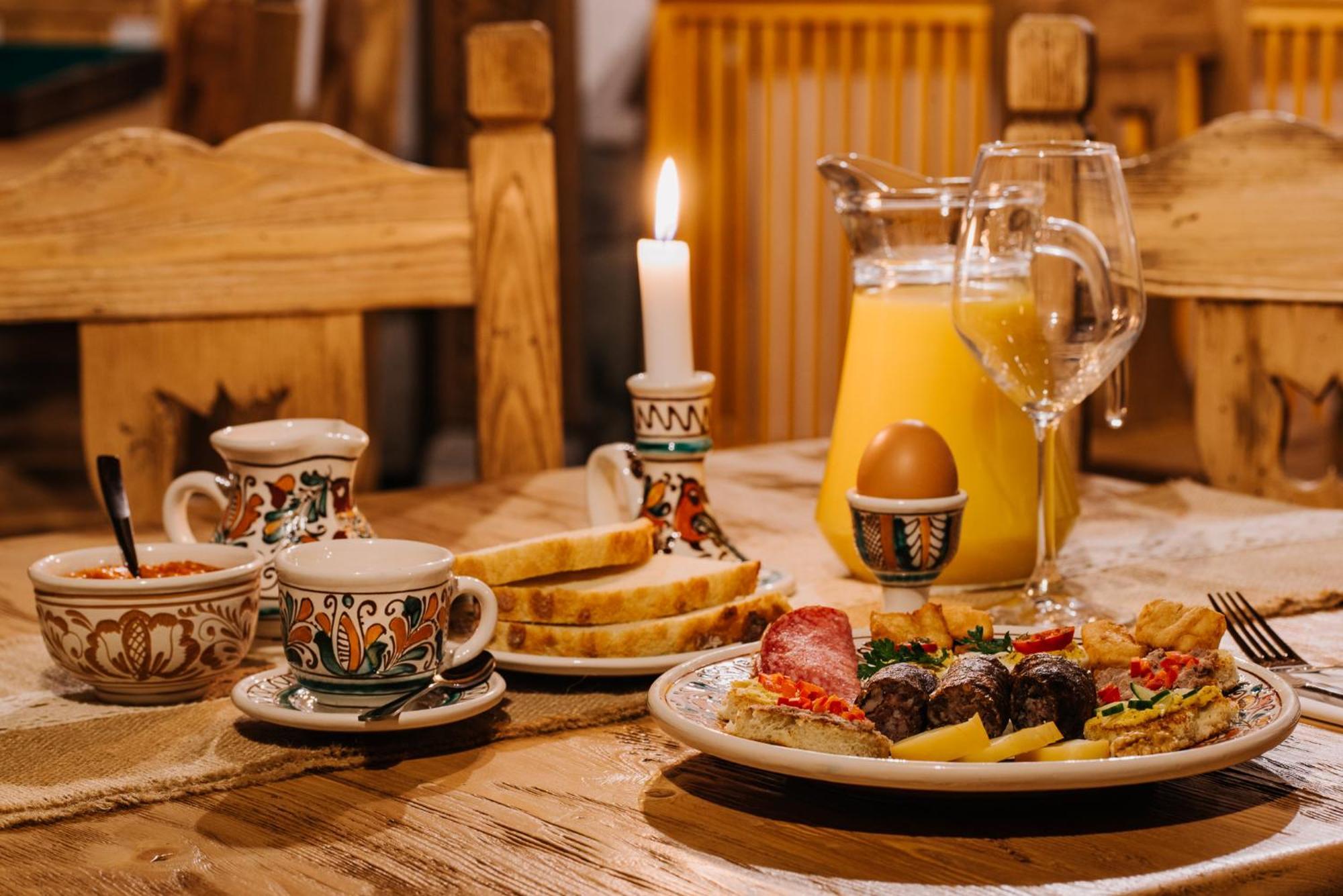 Molnos Kuria Pension Корунд Экстерьер фото