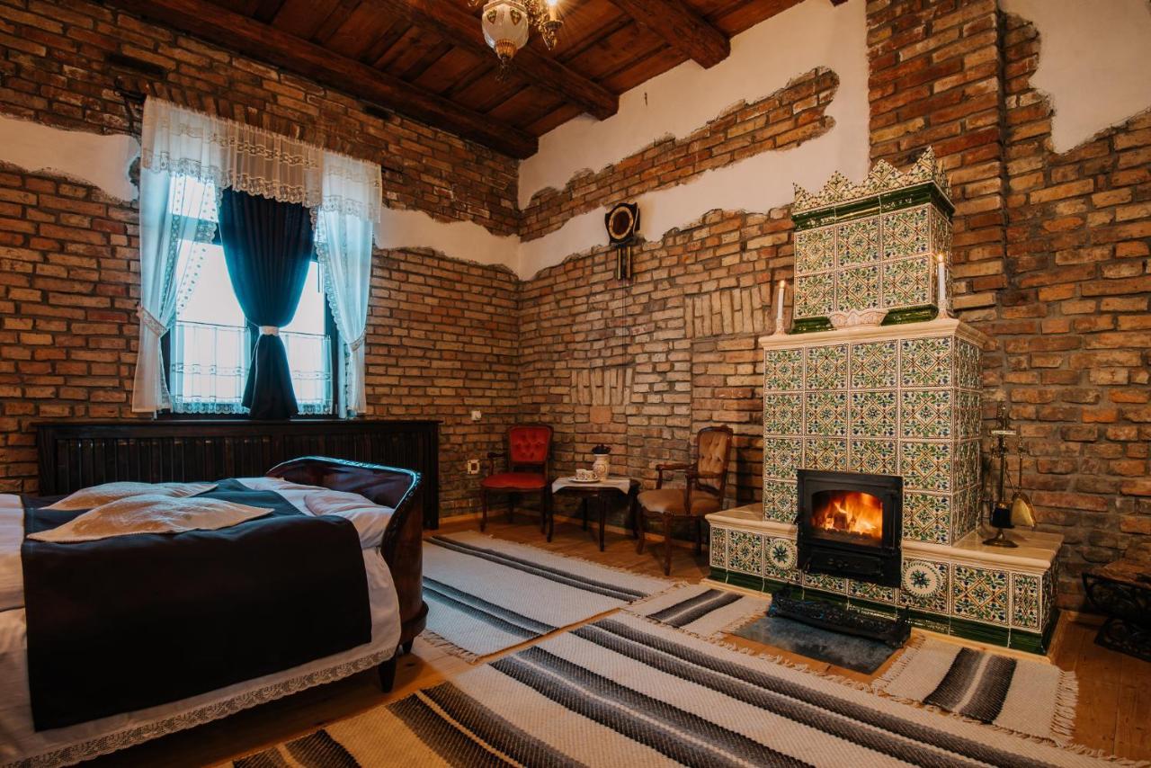 Molnos Kuria Pension Корунд Экстерьер фото