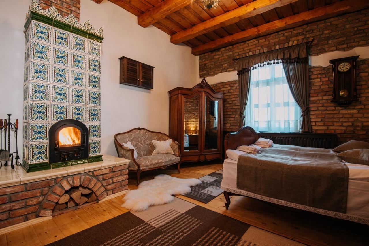 Molnos Kuria Pension Корунд Экстерьер фото