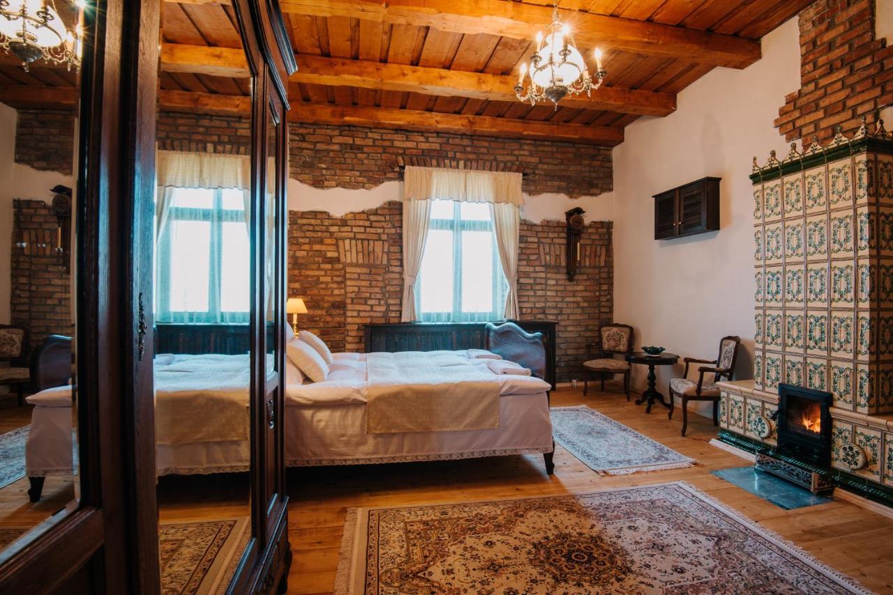 Molnos Kuria Pension Корунд Экстерьер фото