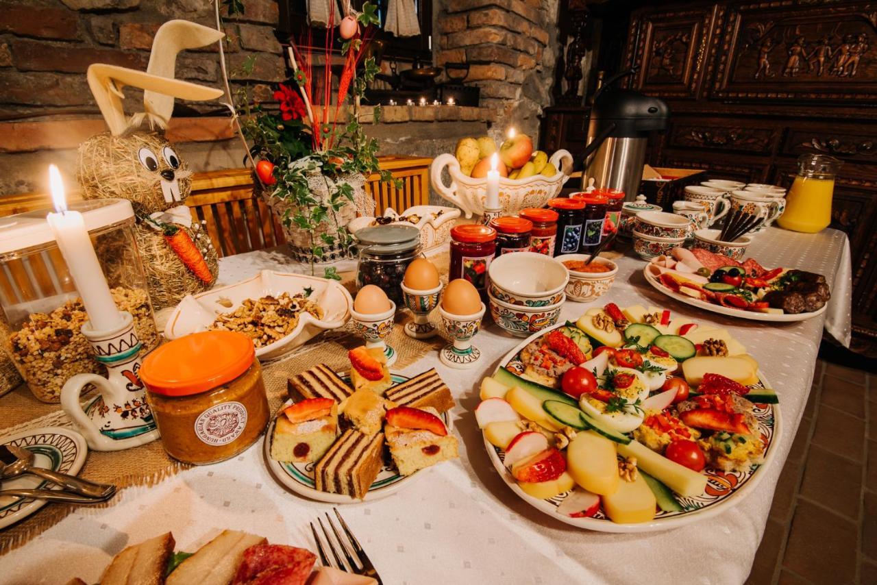 Molnos Kuria Pension Корунд Экстерьер фото